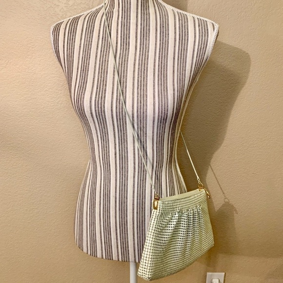 SALE! Vintage Purse Cream Metallic Chainmail Rope Strap Gold interior Zip Pocket - Picture 3 of 16